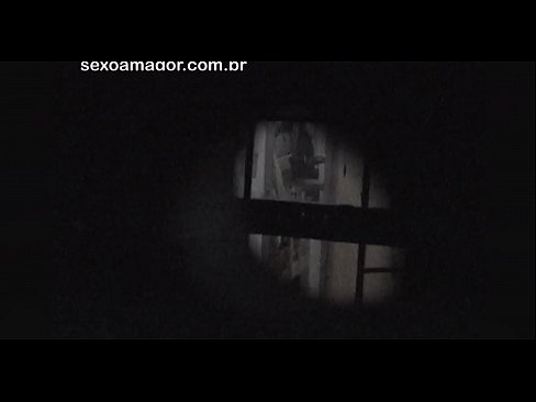 ❤️ Blondie tiġi filmata segretament minn voyeur tal-viċinat moħbi wara briks vojta ❤❌ Porn Russu f'mt.sexarxiv.ru ❤